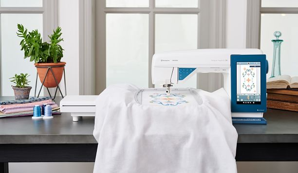 Husqvarna Viking Designer Sapphire 85 Sewing & Embroidery Machine