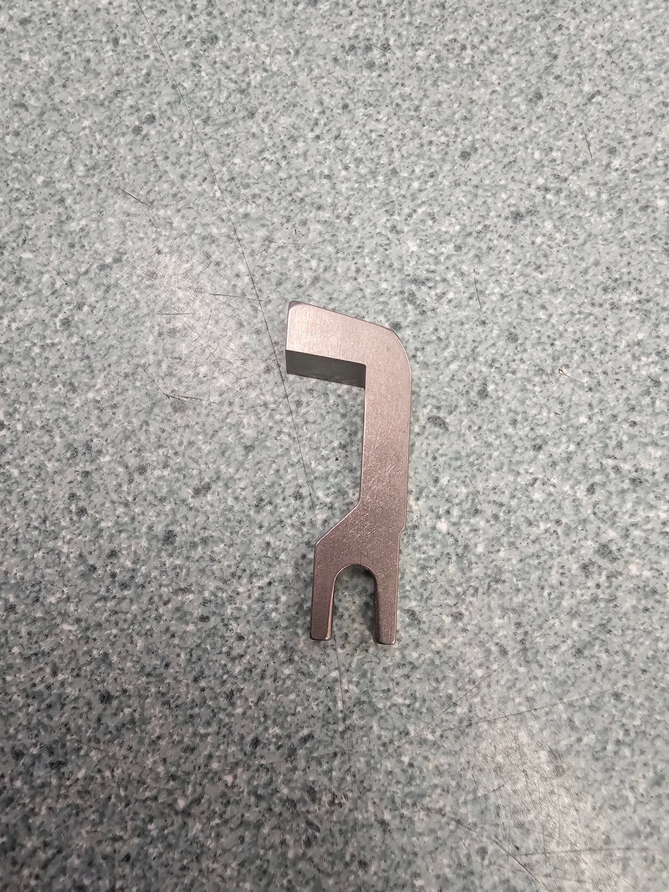 Husqvarna Viking Upper Blade for Amber s 100 Serger/overlocker