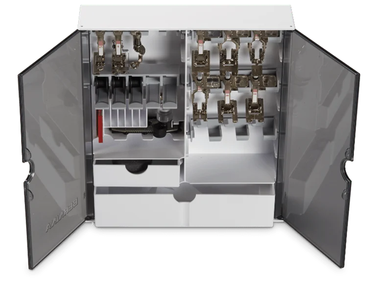 Bernina Accessory box for group Eb, Ec (box only) 535,570, 590
