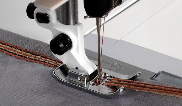 HUSQVARNA® VIKING® 7 Hole or 11 Hole Cord Foot with Threader