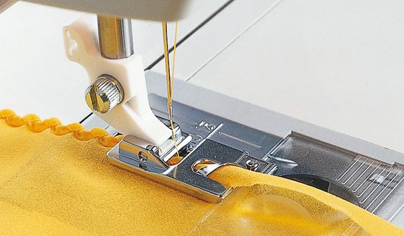 HUSQVARNA® VIKING® 2 mm Shelled Rolled Hem Foot (Group 1-8)